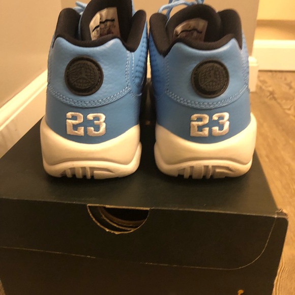 Air Jordan 9 Low Pantone - Picture 2 of 6